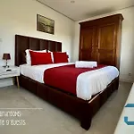 Arada - 4 In 1 Private Property, Free Parking And Hot Tub Сasa de vacaciones *