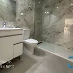 Arada - 4 In 1 Private Property, Free Parking And Hot Tub Сasa de vacaciones