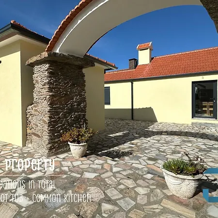 Arada - 4 In 1 Private Property, Free Parking And Hot Tub Сasa de vacaciones Arada (Aveiro)