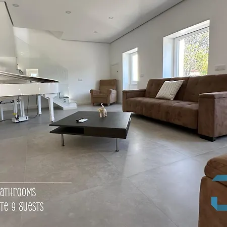 Arada - 4 In 1 Private Property, Free Parking And Hot Tub Hébergement de vacances *