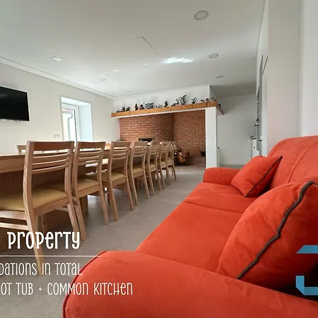 Hébergement de vacances Arada - 4 In 1 Private Property, Free Parking And Hot Tub *